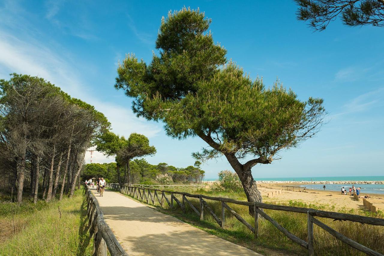 Girasoli Bibione Exteriör bild