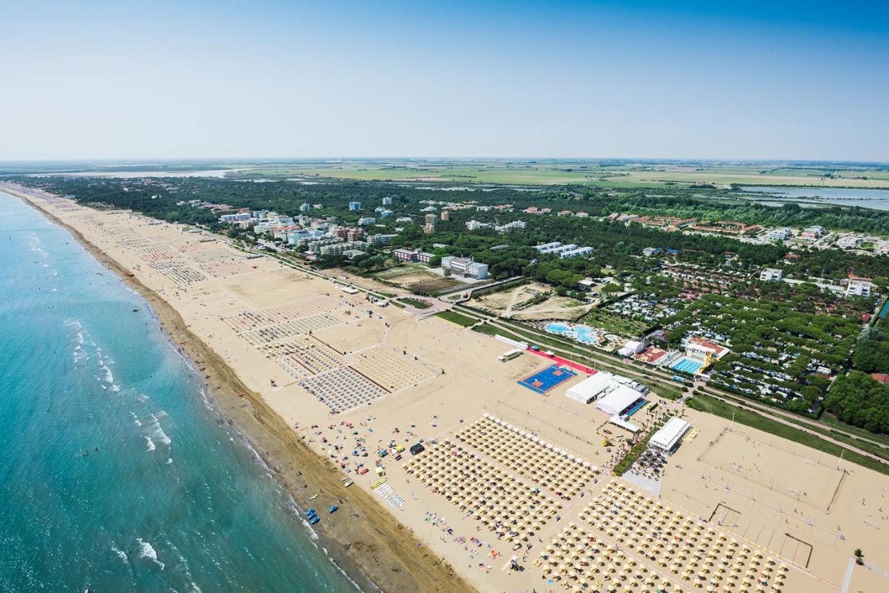 Girasoli Bibione Exteriör bild